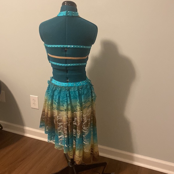 Beautiful Custom Lyrical. - Picture 3 of 5